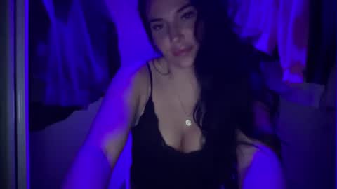 Snapshot of oceanxalara22_xo chatting on 10/03/25, 02:19 A L A R A  online show from 10/03/25, 02:19