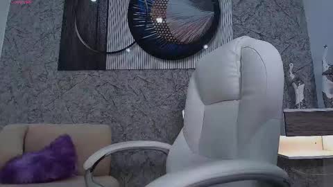 Snapshot of octavia_rouse chatting on 02/12/26, 12:11 independent model online show from 02/12/26, 12:11