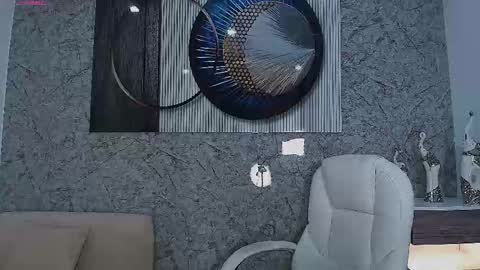 independent model online show from 03/14/26, 12:54