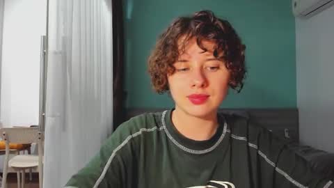 Snapshot of octopussy69x chatting on 01/18/25, 01:08 Evie online show from 01/18/25, 01:08