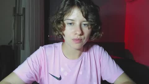 Snapshot of octopussy69x chatting on 02/27/25, 04:32 Evie online show from 02/27/25, 04:32