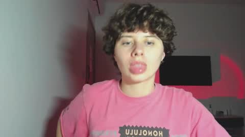 Snapshot of octopussy69x chatting on 02/19/26, 12:45 Evie online show from 02/19/26, 12:45