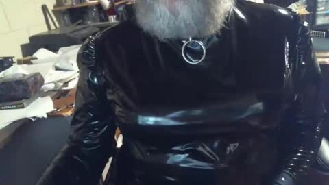 Snapshot of oddobsessions chatting on 12/16/25, 11:32 oddobsessions online show from 12/16/25, 11:32