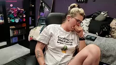 Oddy With A Body online show from 04/18/26, 07:01