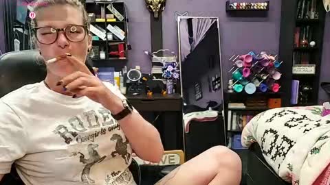 Oddy With A Body online show from 05/12/26, 06:43