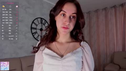 Snapshot of odelynahayne chatting on 02/19/26, 04:41 Elisa online show from 02/19/26, 04:41