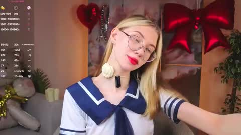 Lynna online show from 02/15/26, 11:08