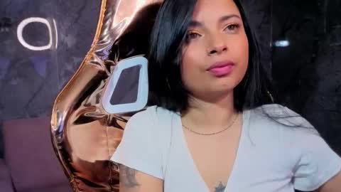 odette_b online show from 11/16/25, 03:23