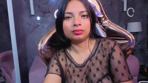 odette_b online show from 11/21/25, 04:22