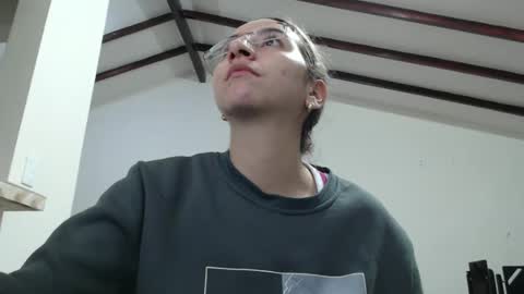 Snapshot of odette_brigh_ chatting on 01/02/25, 01:27 Val online show from 01/02/25, 01:27