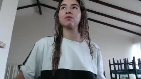 Snapshot of odette_brigh_ chatting on 02/11/25, 10:07 Val online show from 02/11/25, 10:07