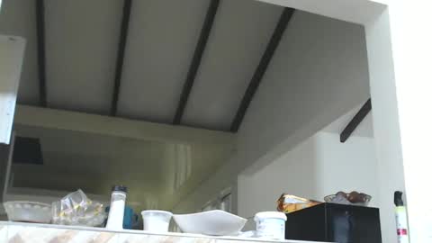 Snapshot of odette_brigh_ chatting on 02/26/25, 12:05 Val online show from 02/26/25, 12:05