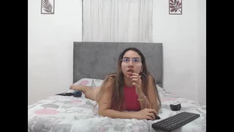 Snapshot of odette_brigh_ chatting on 09/24/25, 07:50 Val online show from 09/24/25, 07:50