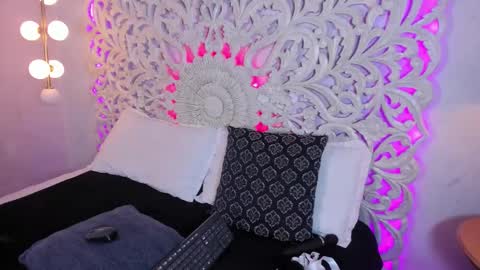 Ana  online show from 10/29/25, 11:34