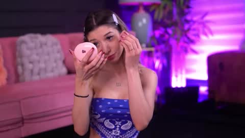 Odette online show from 02/12/26, 05:57