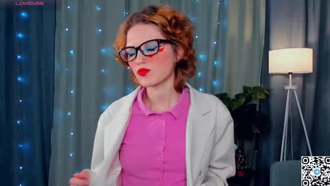 Snapshot of odettechurchwell chatting on 12/22/25, 03:25 Eli online show from 12/22/25, 03:25