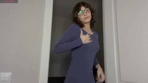 Thea online show from 04/02/26, 04:43