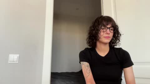 Thea online show from 05/15/26, 04:41