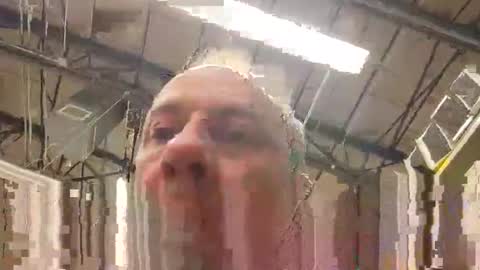 Snapshot of office_slr chatting on 12/22/25, 12:35 Officer online show from 12/22/25, 12:35