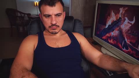 Snapshot of officeman7 chatting on 12/16/24, 05:43 officeman7 online show from 12/16/24, 05:43