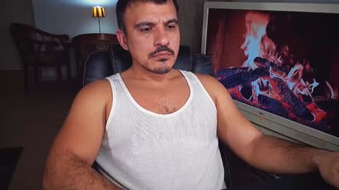 Snapshot of officeman7 chatting on 01/04/25, 08:27 officeman7 online show from 01/04/25, 08:27