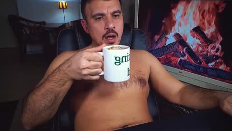 Snapshot of officeman7 chatting on 01/22/25, 04:12 officeman7 online show from 01/22/25, 04:12