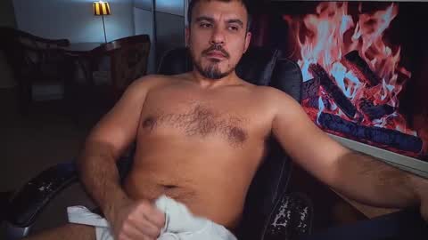 Snapshot of officeman7 chatting on 02/02/25, 07:35 officeman7 online show from 02/02/25, 07:35