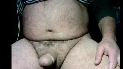 Snapshot of officemanparis chatting on 01/13/25, 10:24 jacques online show from 01/13/25, 10:24