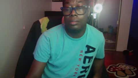 Snapshot of officialmoneyxxx chatting on 12/07/24, 12:52 Money online show from 12/07/24, 12:52