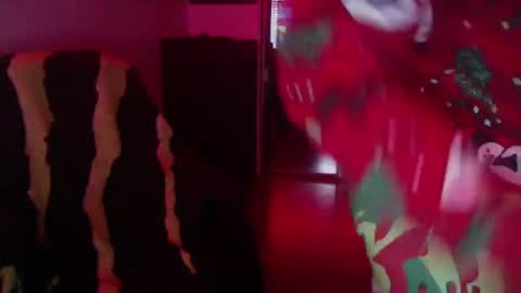 Snapshot of officialmoneyxxx chatting on 12/26/24, 12:14 Money online show from 12/26/24, 12:14