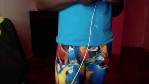 Snapshot of officialmoneyxxx chatting on 10/14/25, 12:50 Money online show from 10/14/25, 12:50