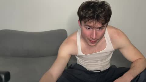 Snapshot of officialtommycash chatting on 05/11/26, 11:24 Tommy Cash online show from 05/11/26, 11:24