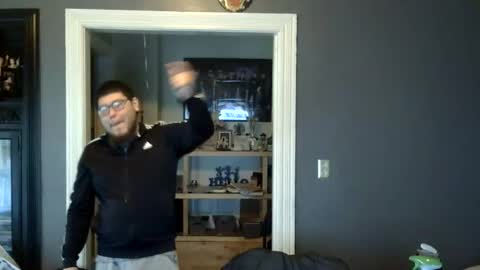 oscar flores online show from 05/16/26, 03:55