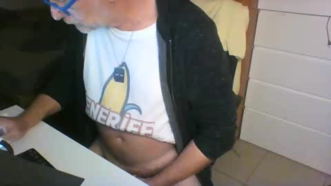 Snapshot of ofmtfs10 chatting on 03/20/26, 10:47 ofmtfs10 online show from 03/20/26, 10:47