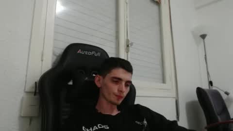 Snapshot of ofsolovicio chatting on 10/28/25, 08:22 ofsolovicio online show from 10/28/25, 08:22