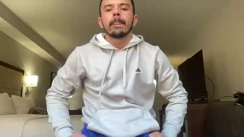 Snapshot of ofthatguy chatting on 11/22/25, 03:44 ofthatguy online show from 11/22/25, 03:44