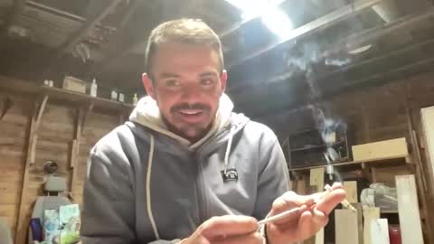 Snapshot of ofthatguy chatting on 12/01/25, 01:32 ofthatguy online show from 12/01/25, 01:32