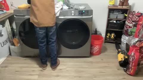 Snapshot of ofthatguy chatting on 12/21/25, 12:29 ofthatguy online show from 12/21/25, 12:29