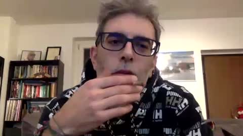 Snapshot of oggs48 chatting on 12/25/24, 05:26 oggs48 online show from 12/25/24, 05:26