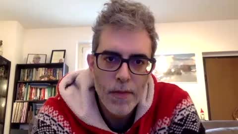 Snapshot of oggs48 chatting on 01/01/25, 12:44 oggs48 online show from 01/01/25, 12:44