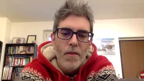 Snapshot of oggs48 chatting on 02/01/25, 12:05 oggs48 online show from 02/01/25, 12:05