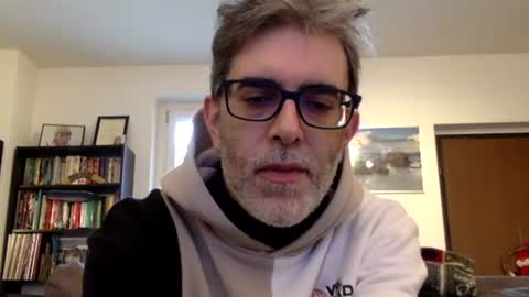 Snapshot of oggs48 chatting on 02/06/25, 01:10 oggs48 online show from 02/06/25, 01:10