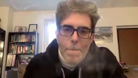 Snapshot of oggs48 chatting on 03/03/25, 04:35 oggs48 online show from 03/03/25, 04:35