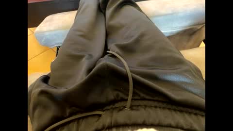 Snapshot of oggs48 chatting on 10/15/25, 01:33 oggs48 online show from 10/15/25, 01:33