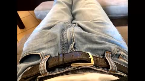 Snapshot of oggs48 chatting on 10/17/25, 12:52 oggs48 online show from 10/17/25, 12:52