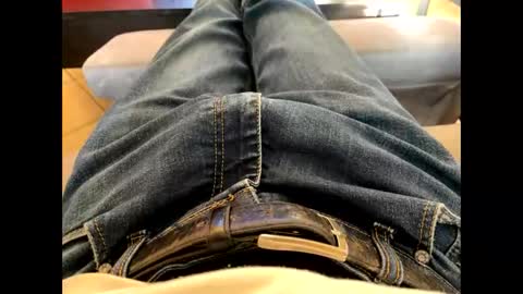 Snapshot of oggs48 chatting on 11/03/25, 01:56 oggs48 online show from 11/03/25, 01:56