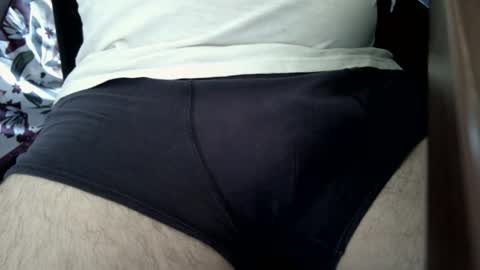 Snapshot of ogsircumsalot chatting on 11/19/25, 07:30 Archie online show from 11/19/25, 07:30