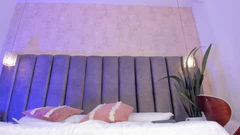 Holly online show from 02/28/25, 08:07