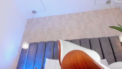 Holly online show from 03/11/25, 10:42