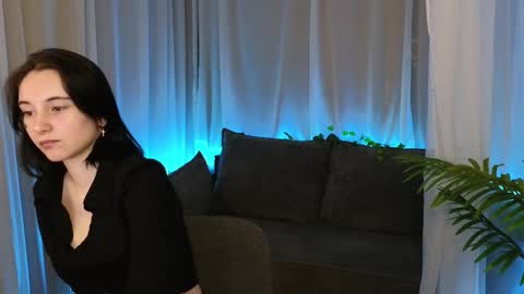 oh_kate_ online show from 02/18/26, 01:56